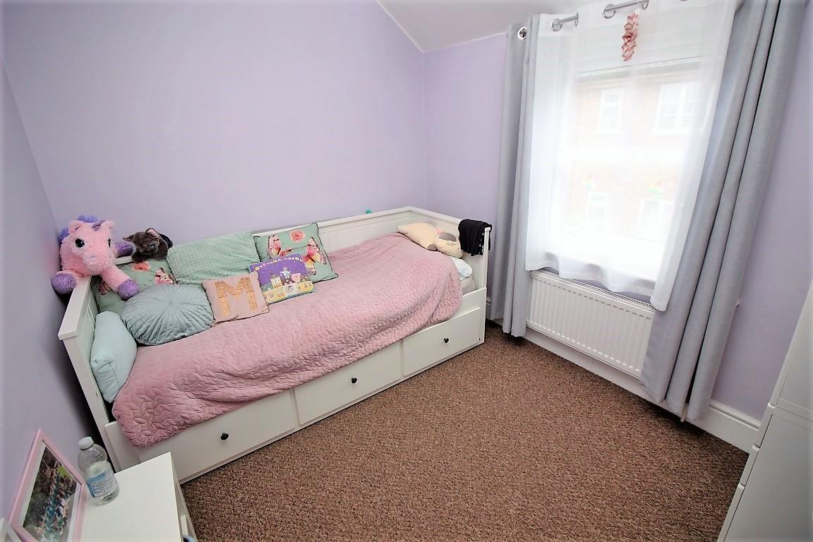Kentwood Hill, Tilehurst, Reading